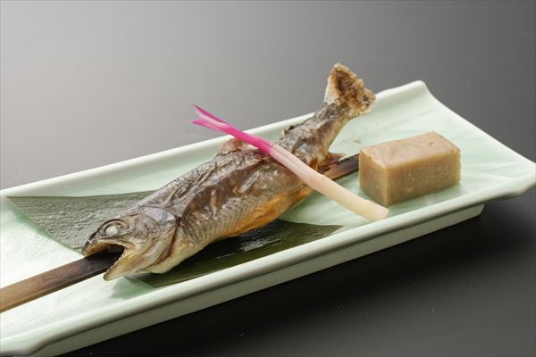 川魚の塩焼き ８８０円
